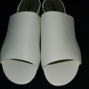 Beautiful white sandals/shoes East5th